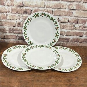 Royal Norfolk  Holly berry Dinner plate set
